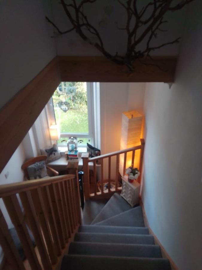 Village Life- Private Attic Suite - Living Room, Bedroom And Bathroom Newtown St Boswells Екстериор снимка