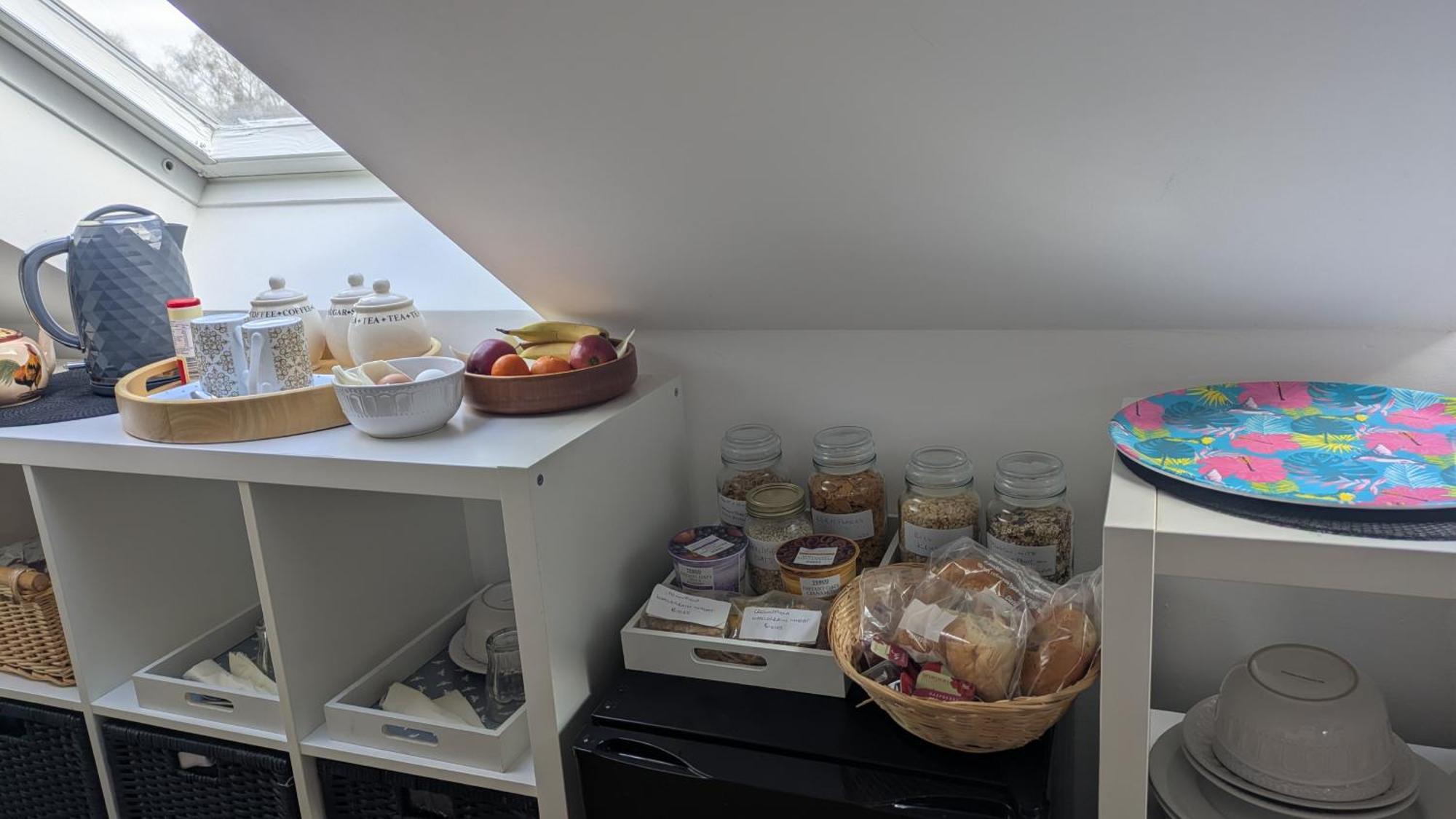 Village Life- Private Attic Suite - Living Room, Bedroom And Bathroom Newtown St Boswells Екстериор снимка